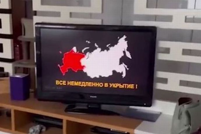 「直ちにシェルターに入れ」…ロシアのテレビがハッキングされ核攻撃警報が放送される！