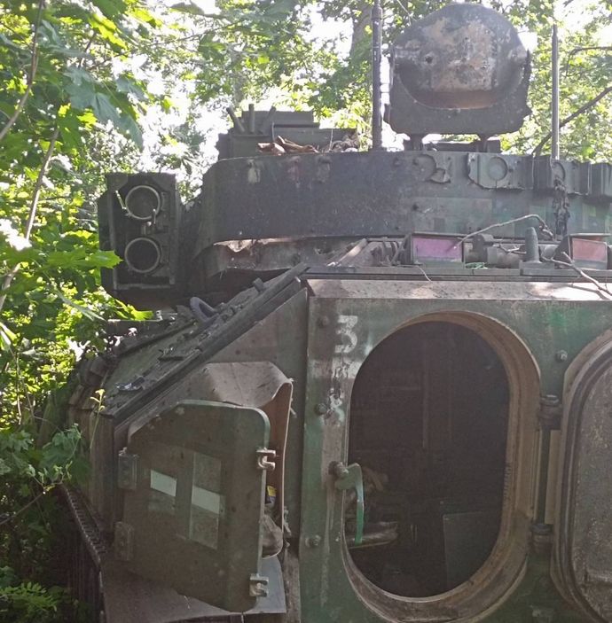 レオパルド2戦車の生存性の高さを疑いはしないがM2歩兵戦闘車はどうだろう？！