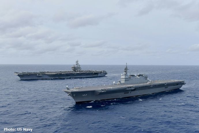 D819Q8EU0AA-dcw