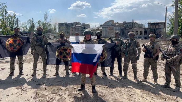 ワグネルのプリゴジン氏、6月1日までに完全制圧を宣言したバフムトを撤退しロシア軍に引き渡すと表明！