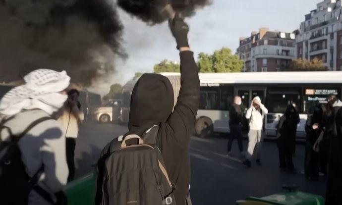 パリ近郊のモスクに豚の頭部が放置、警察は人種・宗教差別を伴う憎悪扇動で捜査！