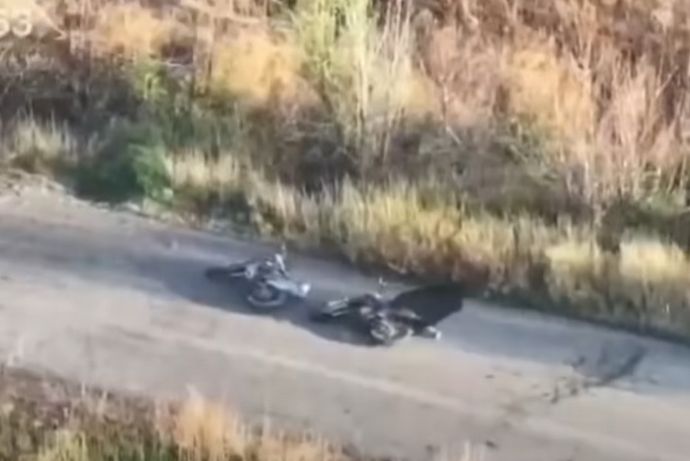 ウクライナのドローン攻撃を受けたプーチン大統領…「バイク神風特攻隊」カード！