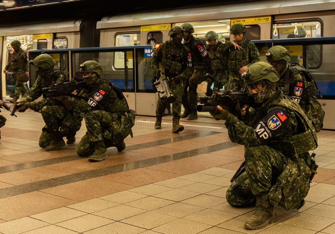 中国はすでに対日攻略を始めている…イスラエル元諜報部員が考える「台湾有事」の前に狙われる日本の急所とは？！