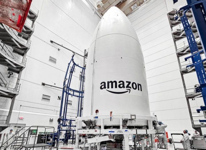 Amazon、初の衛星打ち上げ…地球上どこでも高速通信サービスを実現！