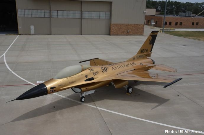 宮古島市の下地島空港に米軍F-16戦闘機2機緊急が緊急着陸…1機がエンジントラブルで！