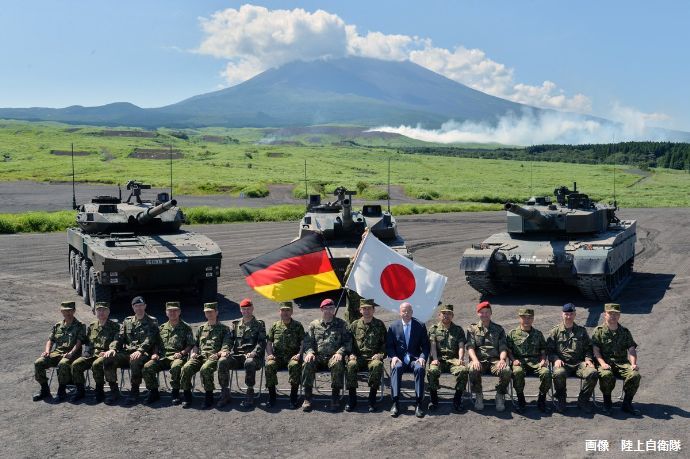 ドイツ連邦軍のマイス陸軍総監が陸上自衛隊の富士学校を訪問！