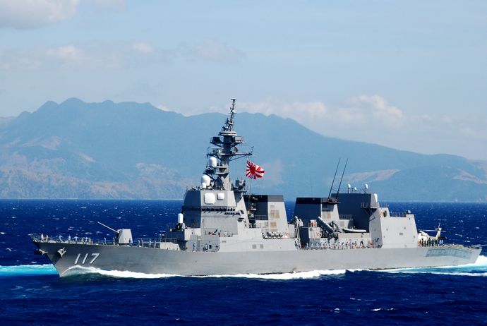中国が海自護衛艦「すずつき」に警告射撃2発…海図操作ミスで領海に誤侵入！