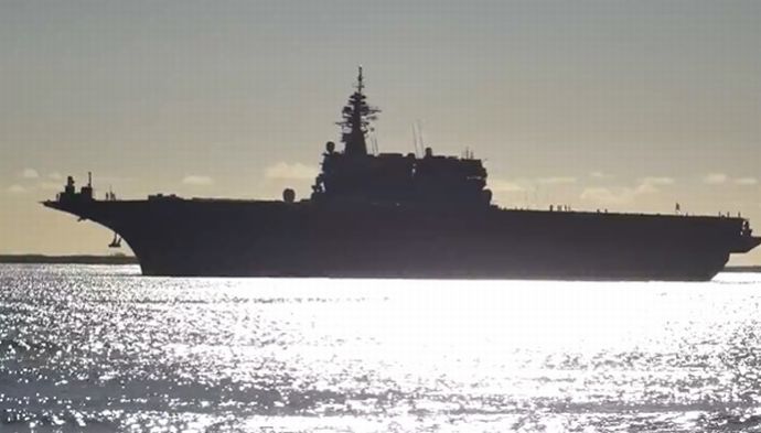 海自軽空母「かが DDH-184」がハワイの真珠湾に入港…2024.11.26！