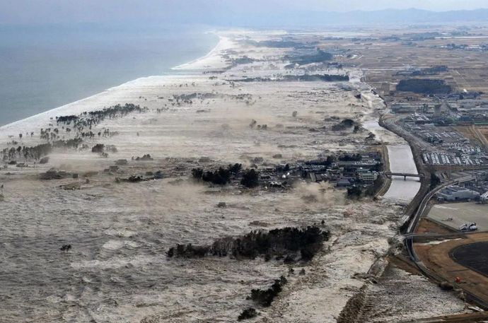 日本を襲う南海トラフ巨大地震の恐怖、3～10分程度で最大30メートル超の巨大津波！