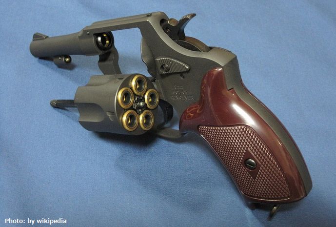 実弾入りの拳銃を掛川パーキングエリアの個室トイレに置き忘れ…一般客が発見し通報！