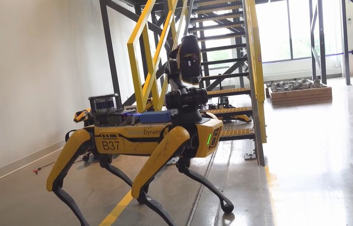ChatGPTを使ってロボット犬を「話す犬」に変える…ボストン・ダイナミクス！