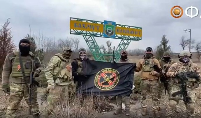 噂レベルの話、ウクライナ軍がバフムートでロシア軍の背後に回り突出部を挟撃？！