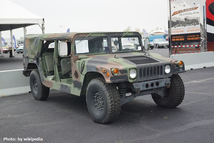1280px-1992_AM_General_M998_HUMVEE_(34349306050)