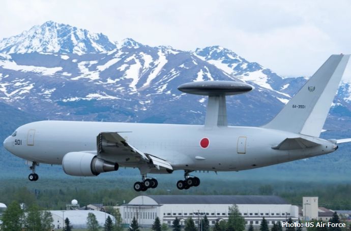 航空自衛隊のE-767早期警戒管制機が、アラスカのエルメンドルフ米空軍基地に到着…レッドフラック演習に参加！