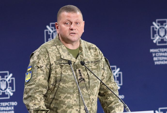 前ウクライナ軍総司令官、ザルジニー駐英大使がゼレンスキー大統領を批判「政治的な意思が欠如」！