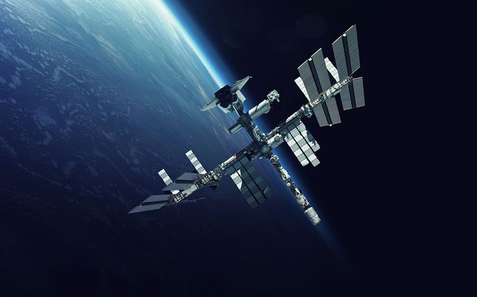 国際宇宙ステーションから2人が帰還不能に「取り残された」宇宙飛行士はどうなるのか？！