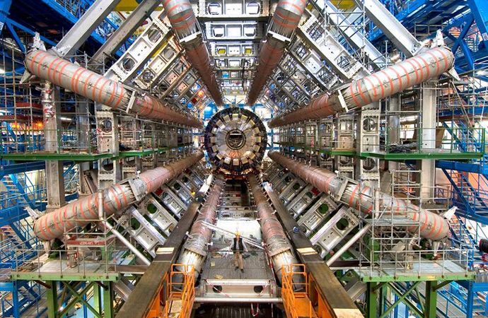 CERNが「反物質の長距離輸送」の実現に向けて陽子をトラックで運ぶ実験に成功！