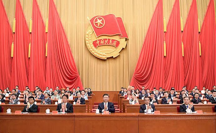 「中国共産党を打倒し、新しい生活を始めよう」高校生がビラ散布…社会不満の矛先が当局に！