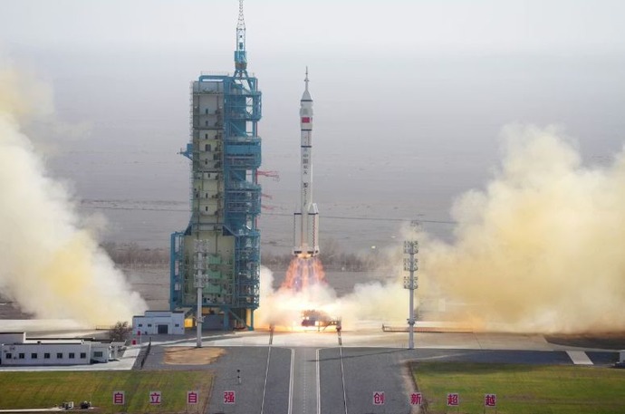 中国、衛星打ち上げ失敗…「長征3号乙」ロケット飛行に異常が発生！