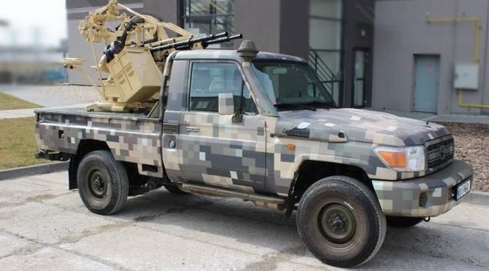 トヨタランクルに二連装KPV重機関銃を搭載したチェコ製対空車両「Viktor」15両をウクライナへ…市民の寄付で実現！
