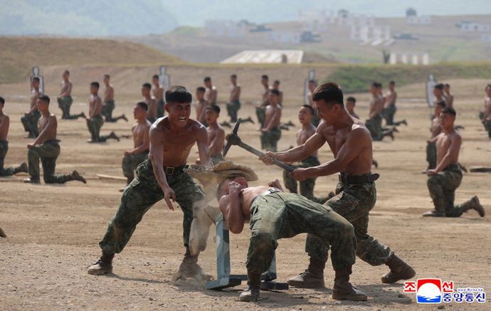 北朝鮮の金正恩総書記が特殊部隊「暴風軍団」訓練を視察…ウクライナ戦争で得た戦闘経験反映か！