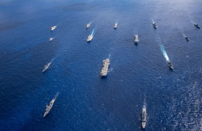 ド派手な艦隊が豪州沖に登場、米英空母に日本護衛艦などの計19か国艦艇が合流！