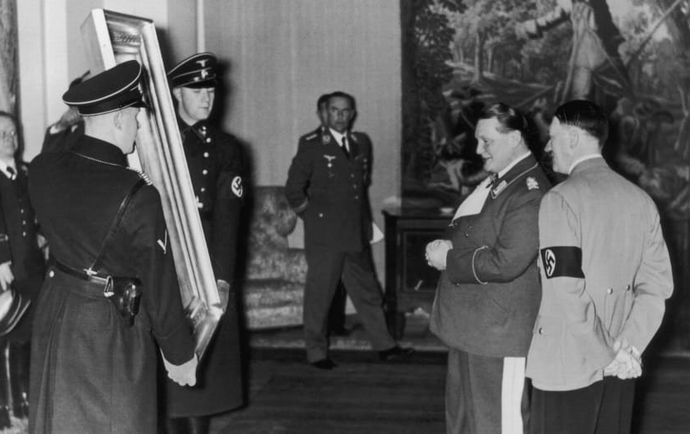 ロシア軍、ヘルソン州撤退時に美術館などから絵画1万5千点持ち去る！