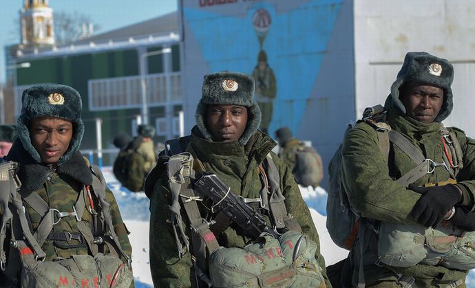 軍に入隊を希望する国民が激減するロシア、外国人をだましてウクライナ戦争に参加させる手口とは？！