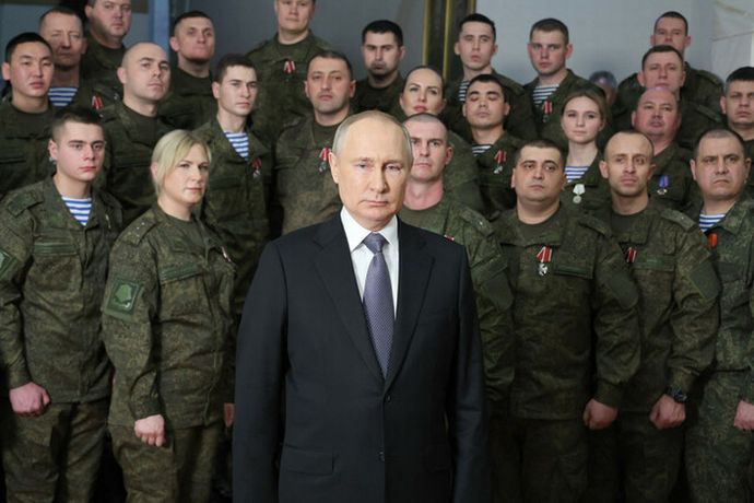 プーチン露大統領は戦時の指導者としては無能だったね！