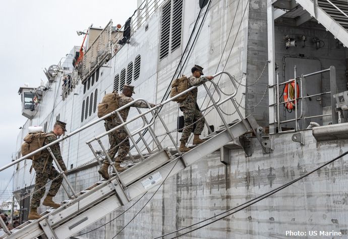 沖縄の米海兵隊、建設が進むグアム基地に24年に移転可能…日本の資金も！