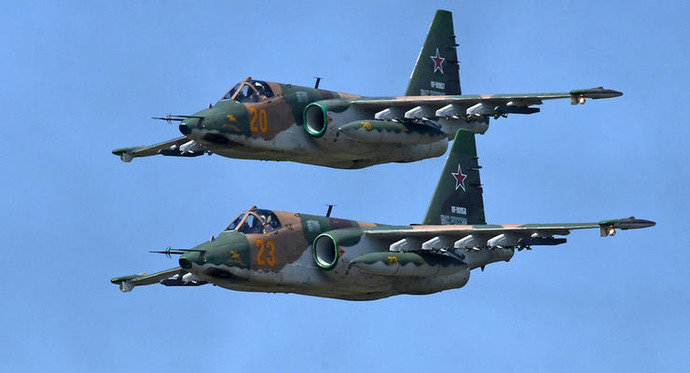 ロシア空軍のSu-25パイロットがドネツク州上空で誤って僚機を無誘導ロケットで撃墜！