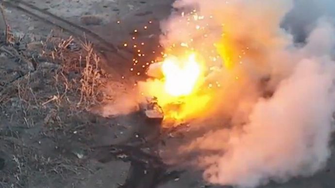橋頭堡攻めあぐねるロシア軍、80年前の戦術「ジューコフ機動」敢行して敵を撃破せよと命令！