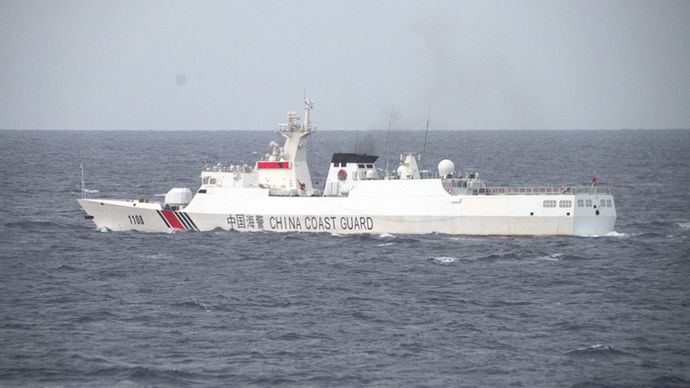 尖閣諸島近くの日本のEEZ内、中国が新たに海洋調査ブイを設置…潮流データを海警船が活用か！