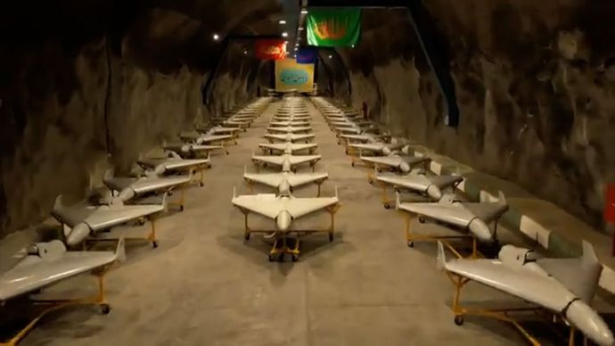 イラン革命防衛隊、軍艦のホルムズ海峡通過に「強力な対応」と警告！