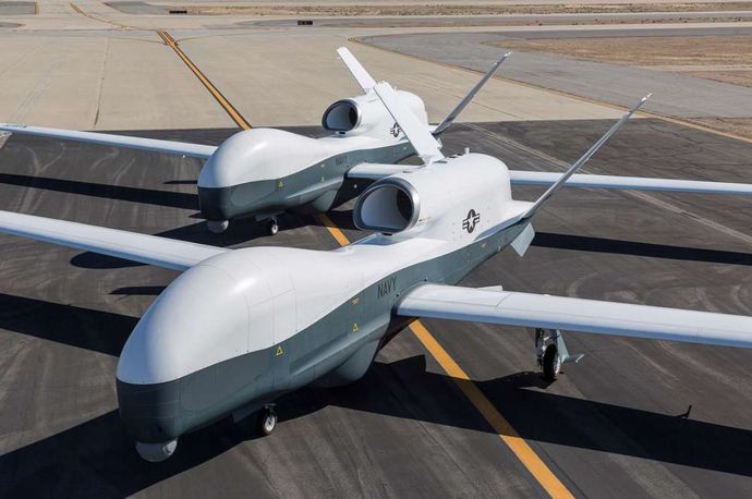 米海軍の大型無人偵察機「MQ-4 トライトン」が嘉手納基地に配備へ…玉城沖縄知事「大変遺憾だ」！