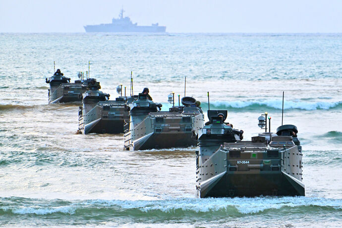 日米の水陸両用部隊が演習「アイアン・フィスト26」で共同着上訓練を実施！