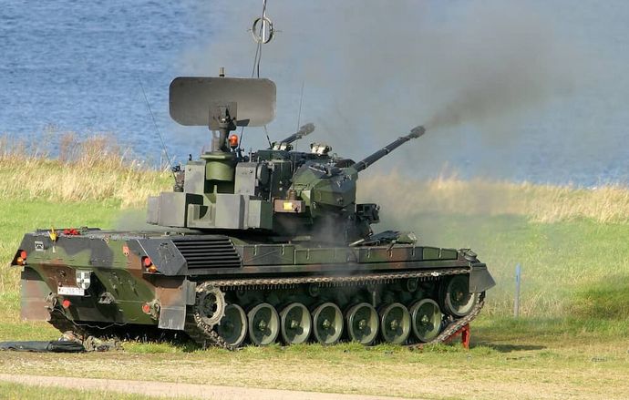 無人機の迎撃コスト問題、ゲパルトのようなレーダーと連動した対空砲が必要！
