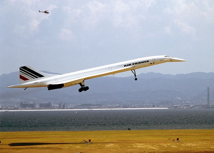 1280px-Concorde_1_94-9-5_kix
