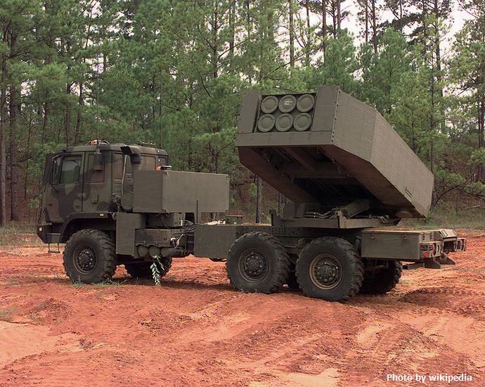 751px-HIMARS