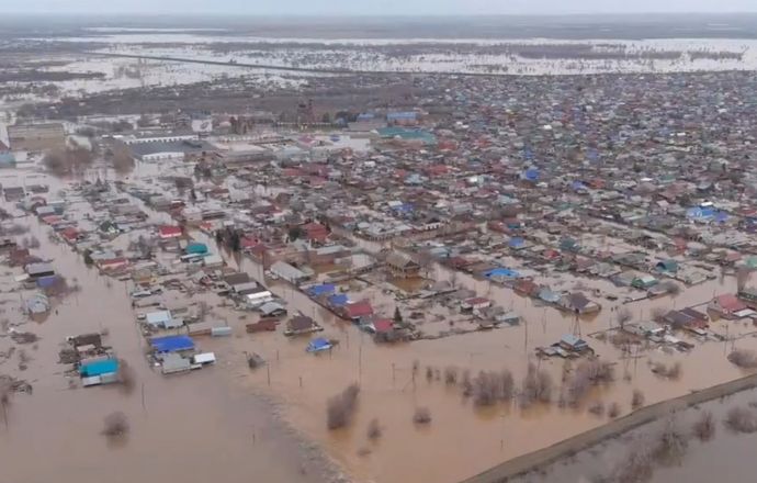 ロシアで洪水被害対応めぐり住民らが抗議活動、被災者への補償は16万円…警察が参加者の拘束も！