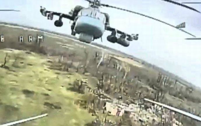 ロシア軍のKa-52攻撃ヘリがウクライナのFPVドローンによって撃墜！