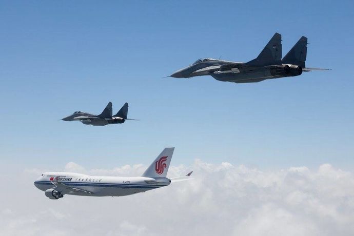 931191_mig-29-kineski-predsednik-docek_ls