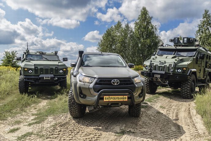 英国でトヨタSUV「ハイラックス」の広告禁止…「環境影響無視の運転容認」と批判！