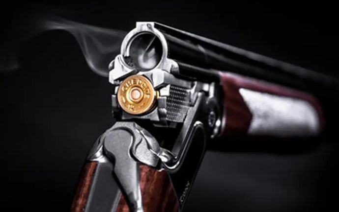 自宅でライフル銃を手入れ中に暴発、猟銃免許を持つ男性(70代)が指を負傷…警察が銃刀法違反の疑いで捜査！