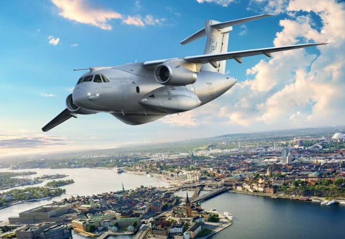 スウェーデン軍、中型輸送機「C-390」4機を導入、C-130の後継機…ブラジルのエンブラエル社製！