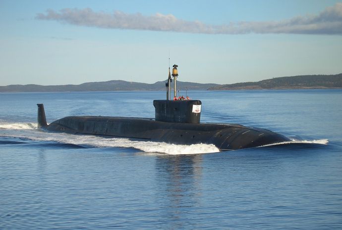 ロシア海軍の最新型原潜がSLBM発射実験を実施…数千キロを飛行し極東に着弾と発表！