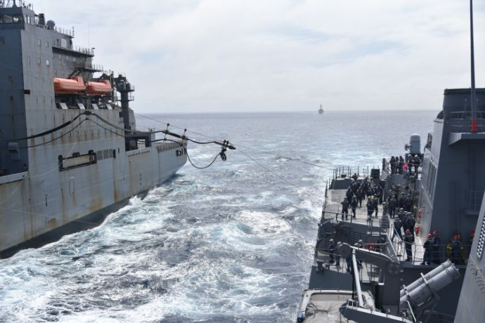 海自護衛艦「あしがら」は横須賀から沖縄東方に至る海域で米海軍と共同訓練を実施！