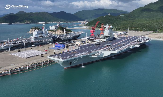 中国空母3倍の計9隻体制に増強、日本への影響を聞かれた小泉進次郎防衛大臣の答えは？！