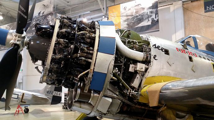 「戦闘機作った、大きくなり8tに、ターボエンジン付けよう」←アメリカってこういう国だから軽は！