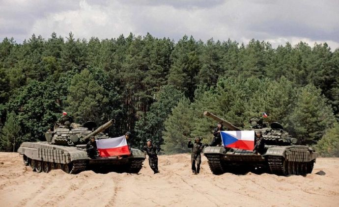 米蘭両政府がウクライナに戦車90両を提供、チェコが保有する旧ソ連製のT-72戦車を近代改修！